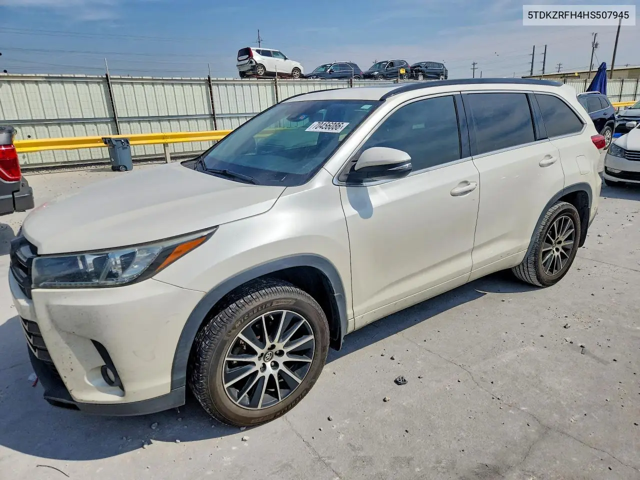 TOYOTA HIGHLANDER 2017, VIN 5TDKZRFH4HS507945