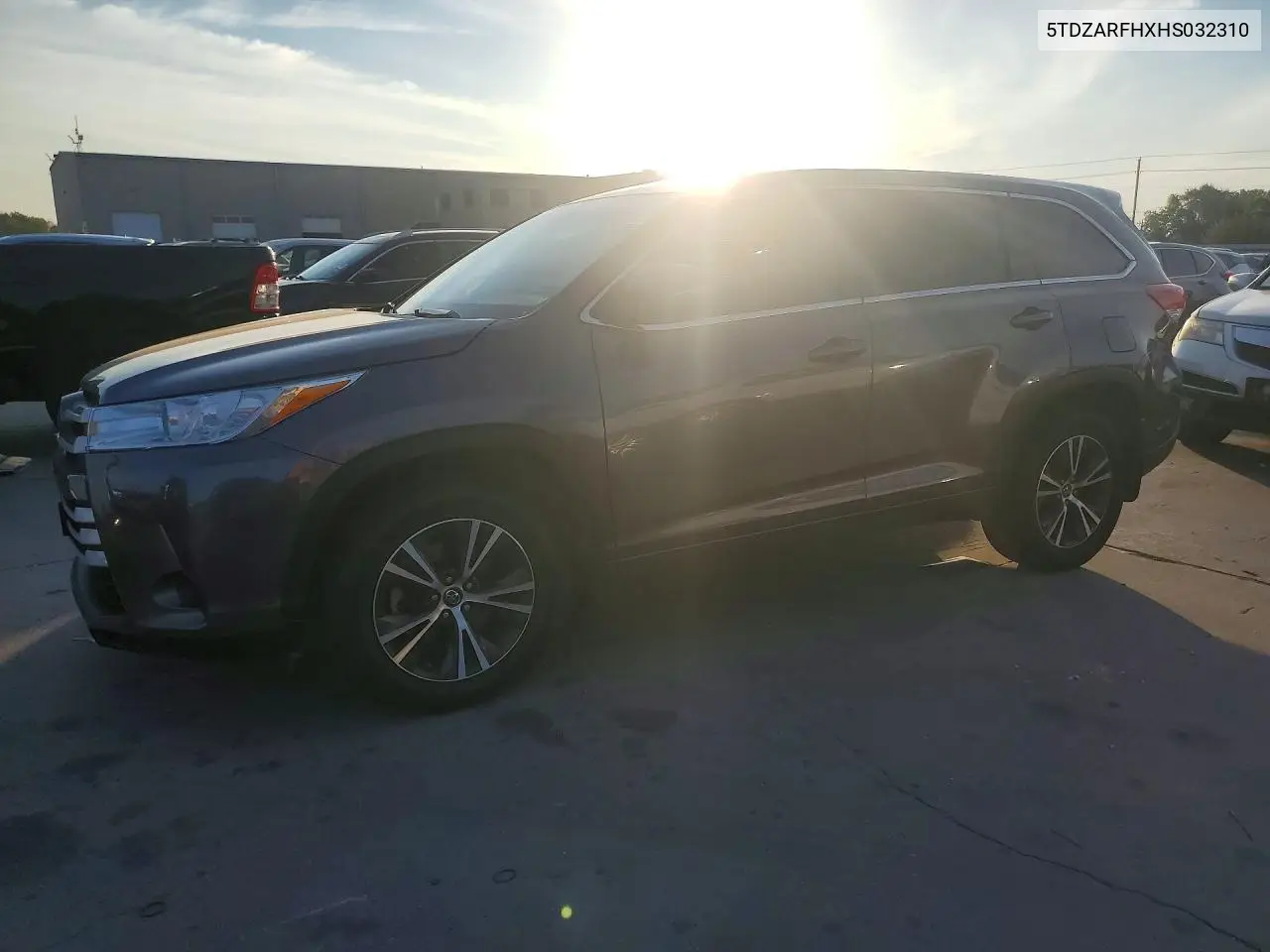 TOYOTA HIGHLANDER 2017, VIN 5TDZARFHXHS032310