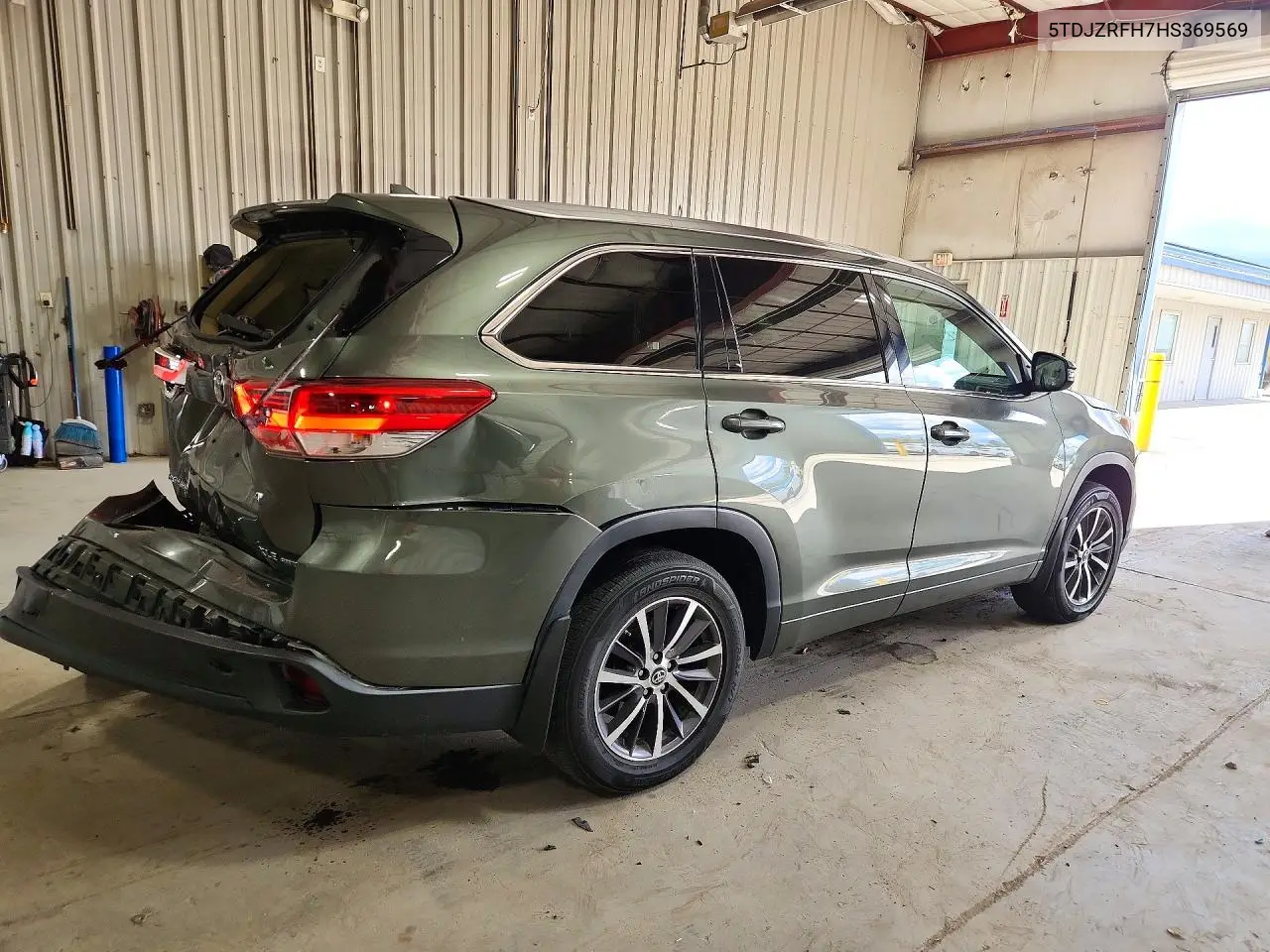2017 TOYOTA HIGHLANDER VIN 5TDJZRFH7HS369569 — фото 3