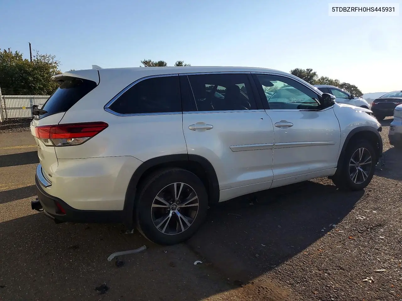 2017 TOYOTA HIGHLANDER VIN 5TDBZRFH0HS445931 — фото 3