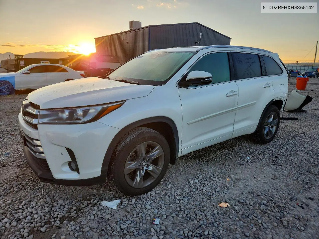 TOYOTA HIGHLANDER 2017, VIN 5TDDZRFHXHS365142