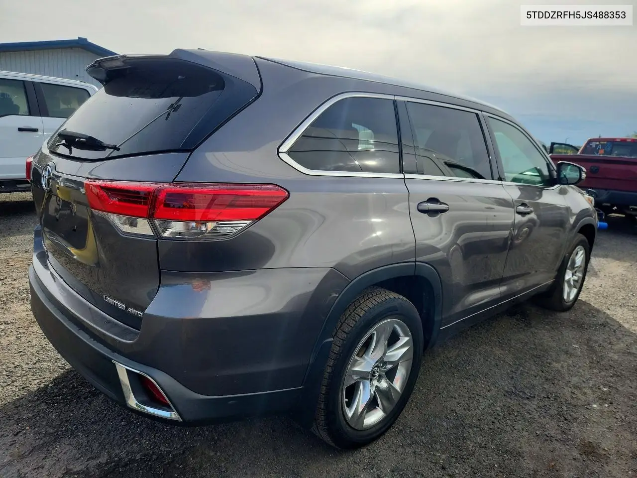 2018 TOYOTA HIGHLANDER VIN 5TDDZRFH5JS488353 — фото 3