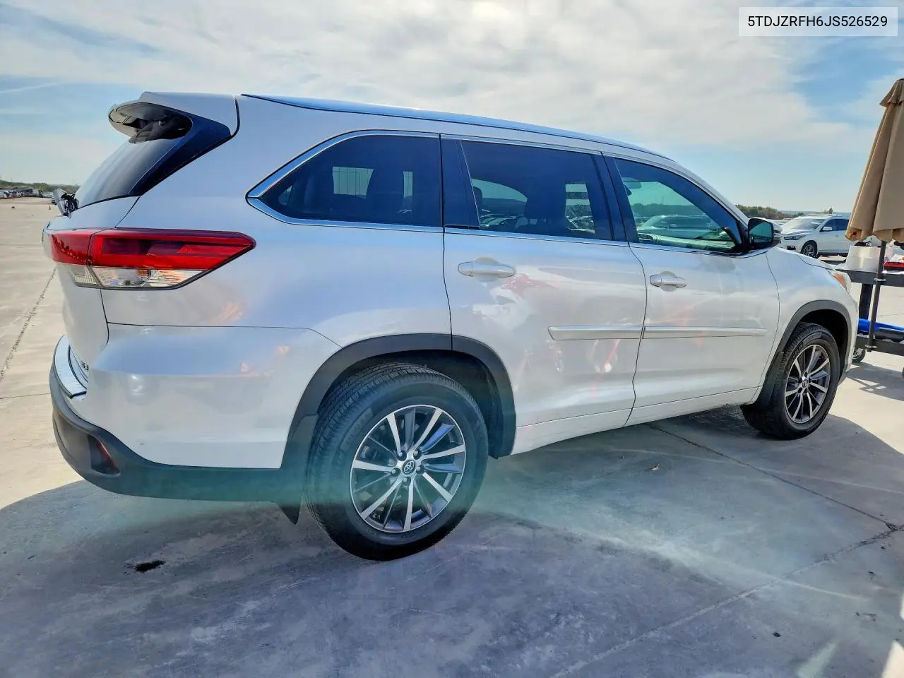 2018 TOYOTA HIGHLANDER VIN 5TDJZRFH6JS526529 — фото 3