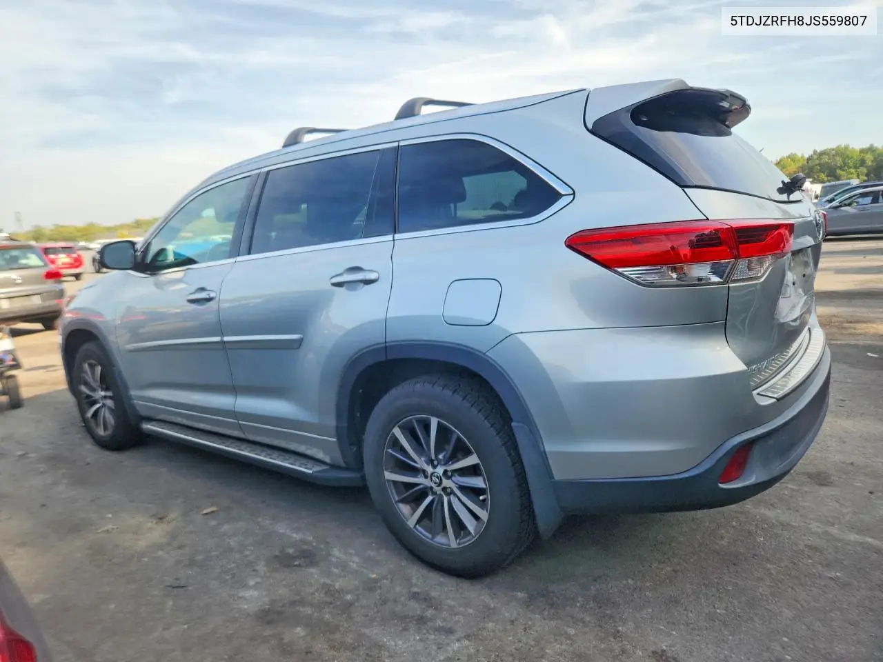 2018 TOYOTA HIGHLANDER VIN 5TDJZRFH8JS559807 — фото 2