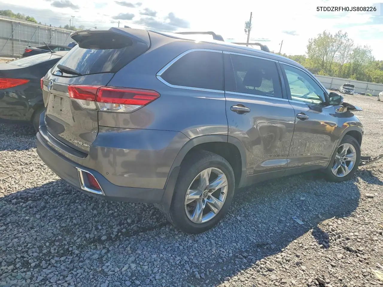 2018 TOYOTA HIGHLANDER VIN 5TDDZRFH0JS808226 — фото 3