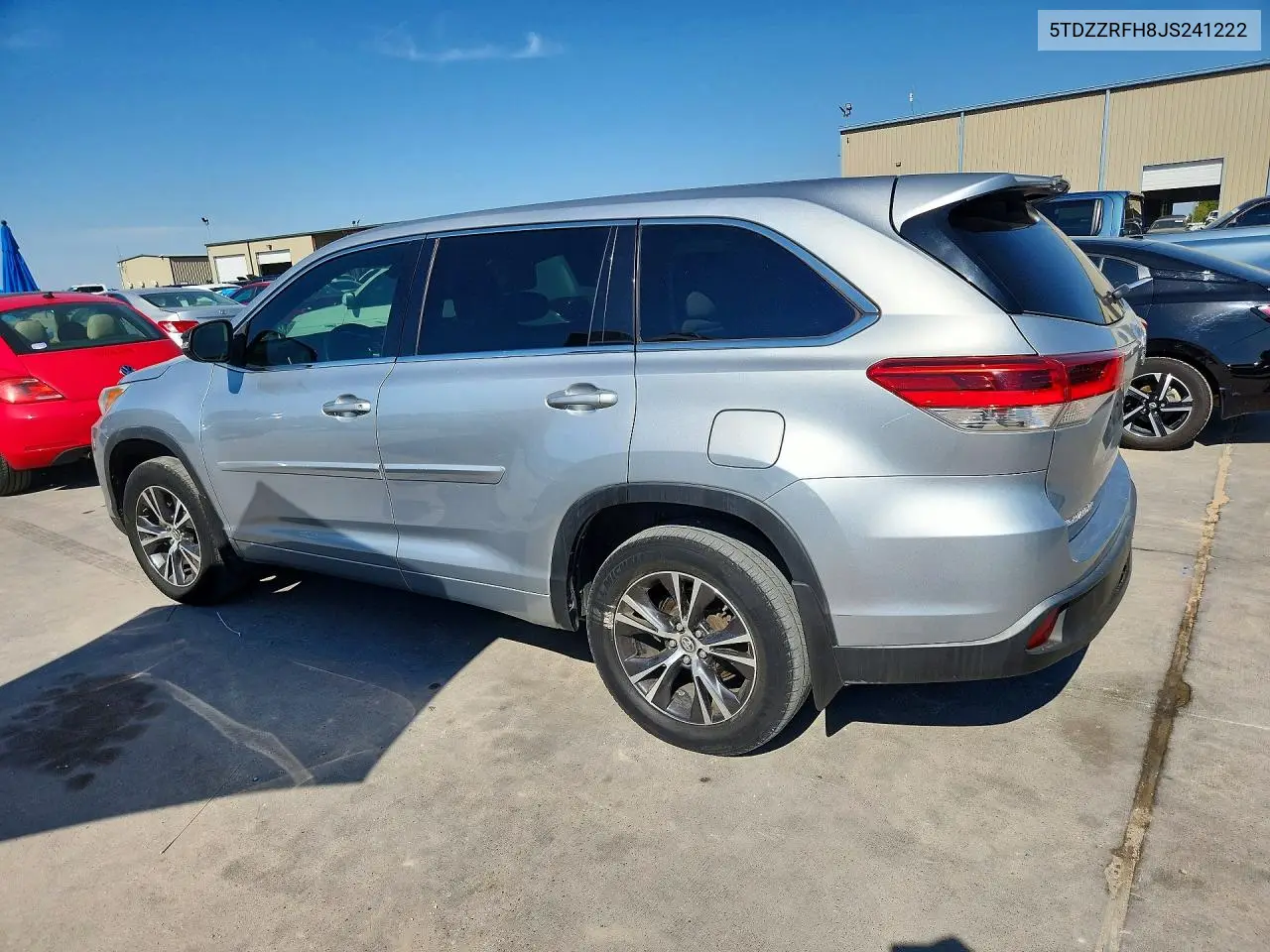 2018 TOYOTA HIGHLANDER VIN 5TDZZRFH8JS241222 — фото 2