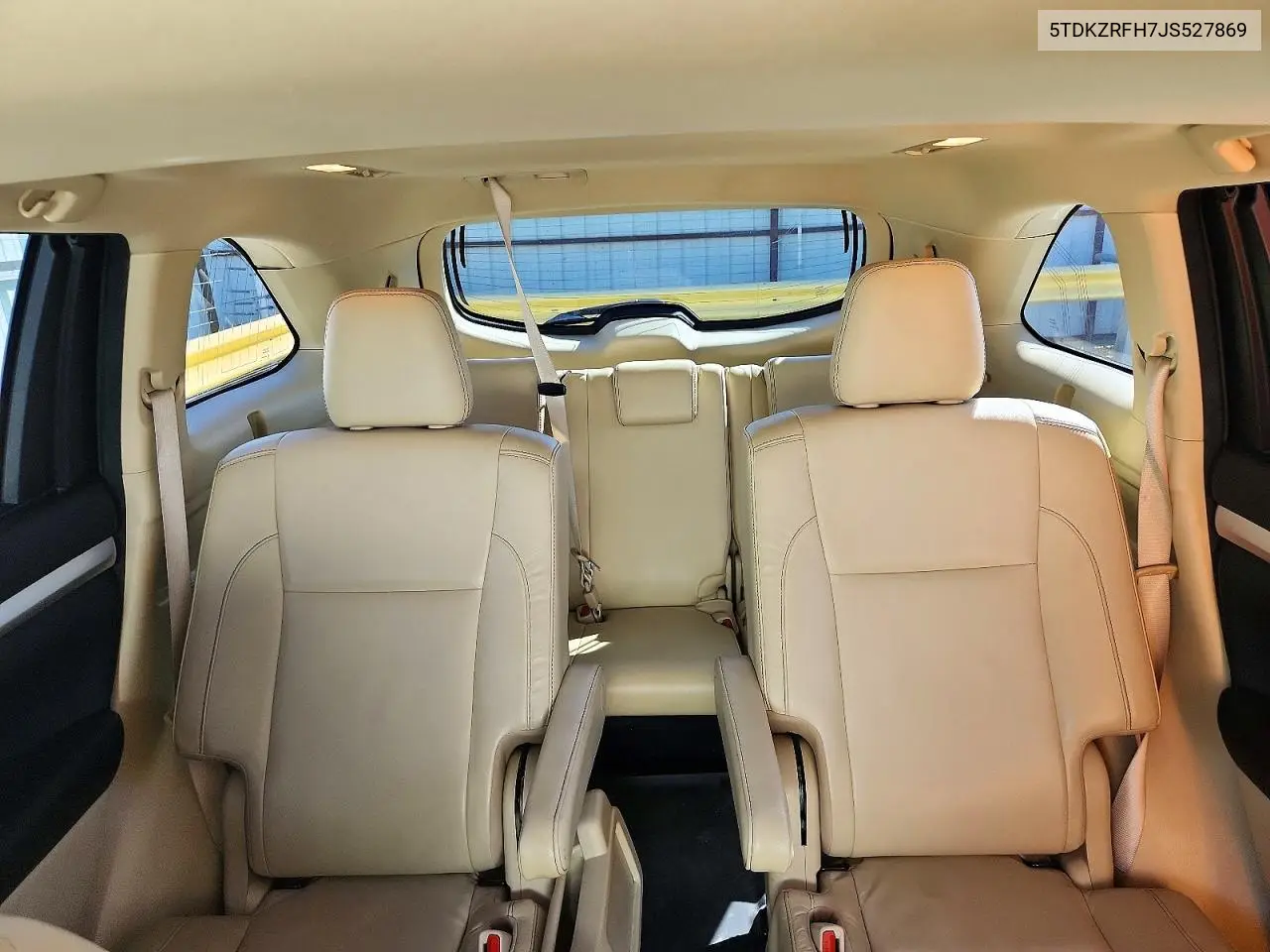 2018 TOYOTA HIGHLANDER VIN 5TDKZRFH7JS527869 — фото 4