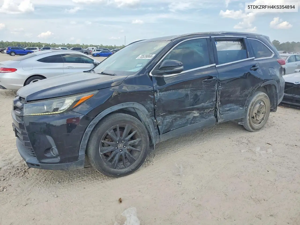 TOYOTA HIGHLANDER 2019, VIN 5TDKZRFH4KS354894