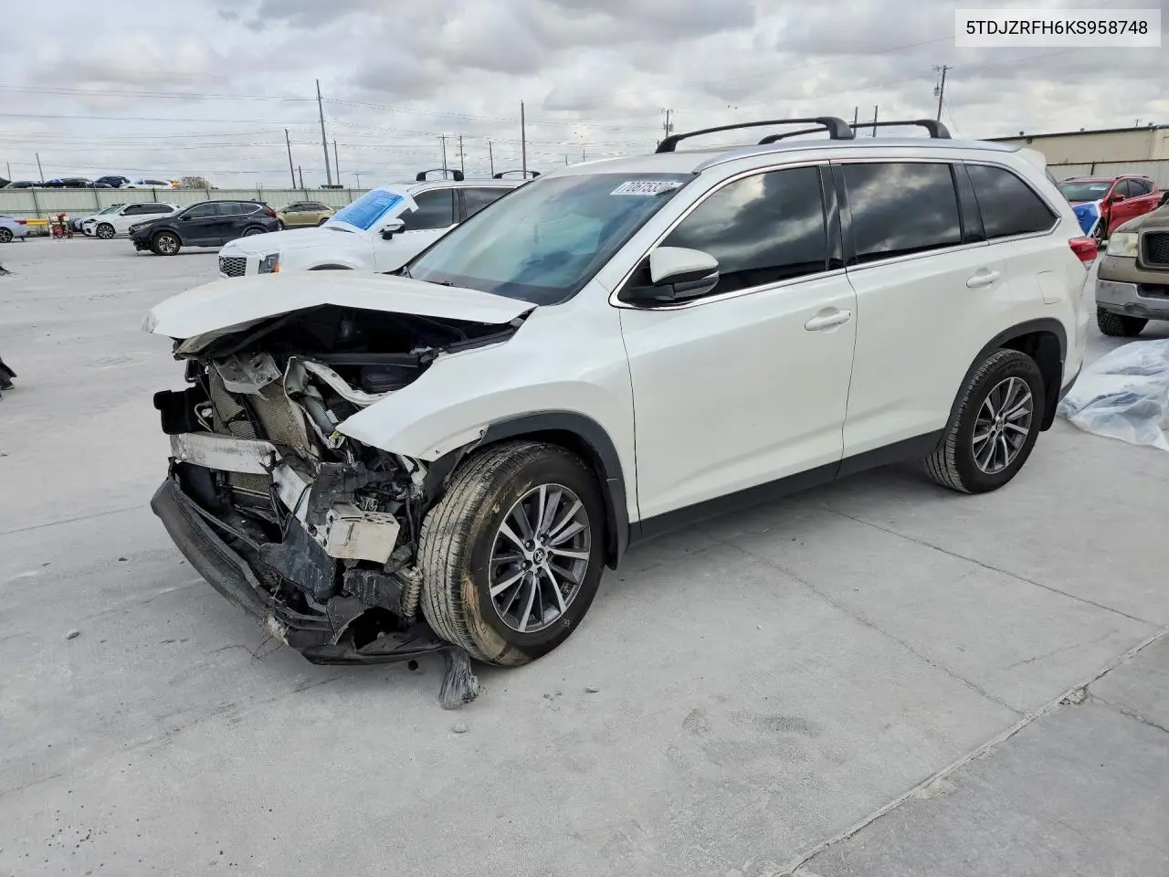 TOYOTA HIGHLANDER 2019, VIN 5TDJZRFH6KS958748