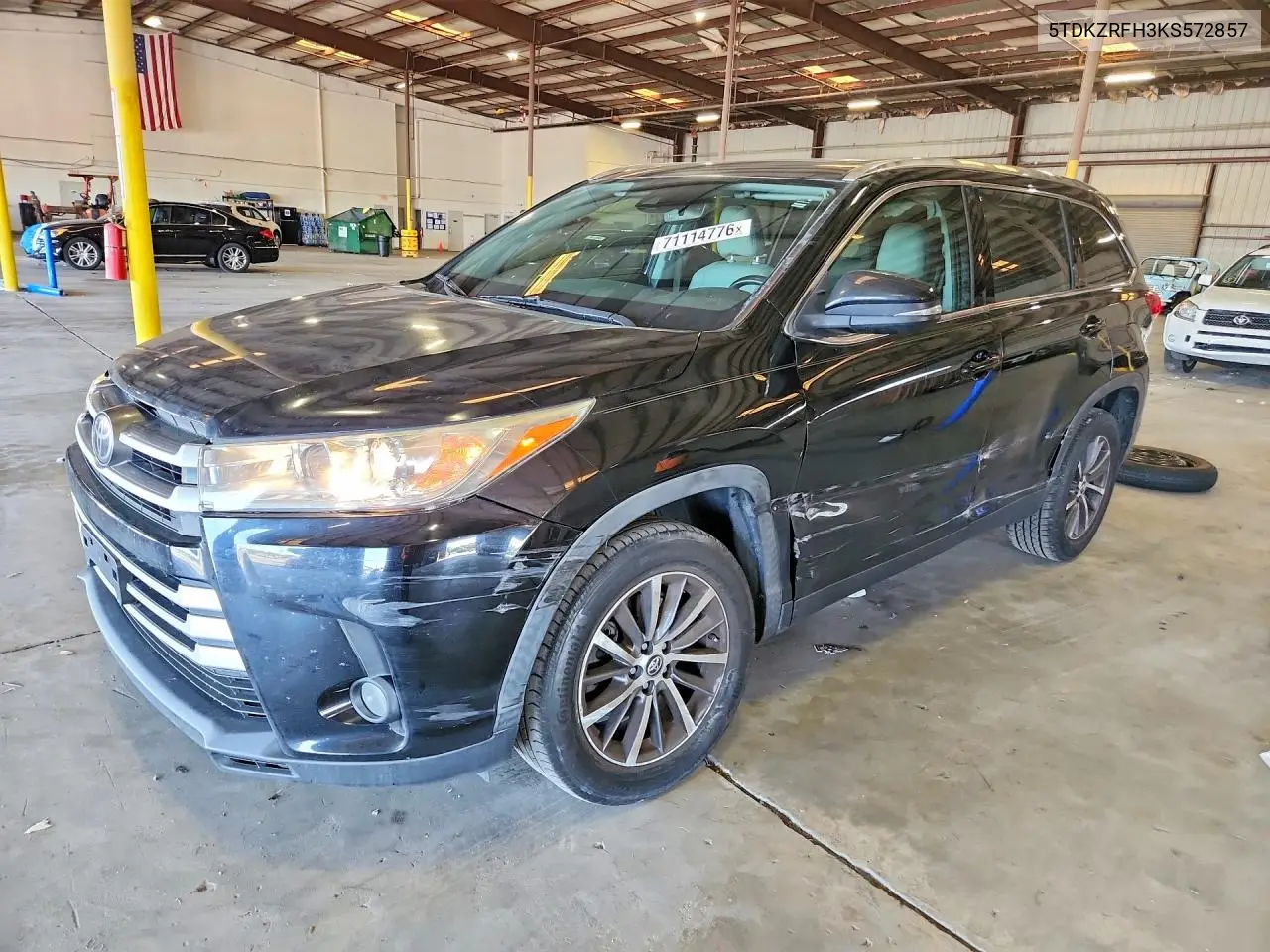 TOYOTA HIGHLANDER 2019, VIN 5TDKZRFH3KS572857