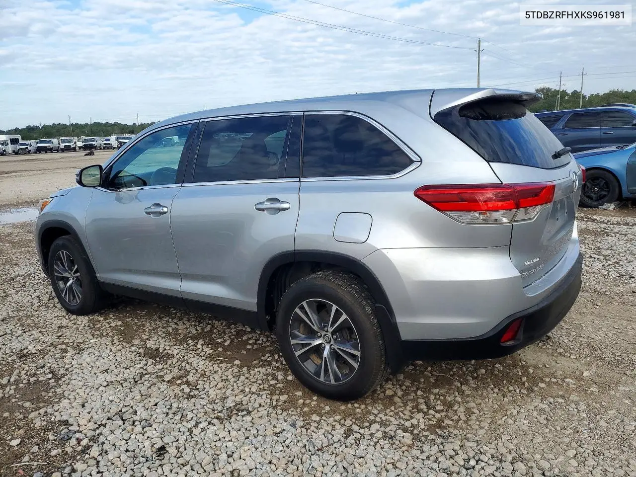 2019 TOYOTA HIGHLANDER VIN 5TDBZRFHXKS961981 — фото 2
