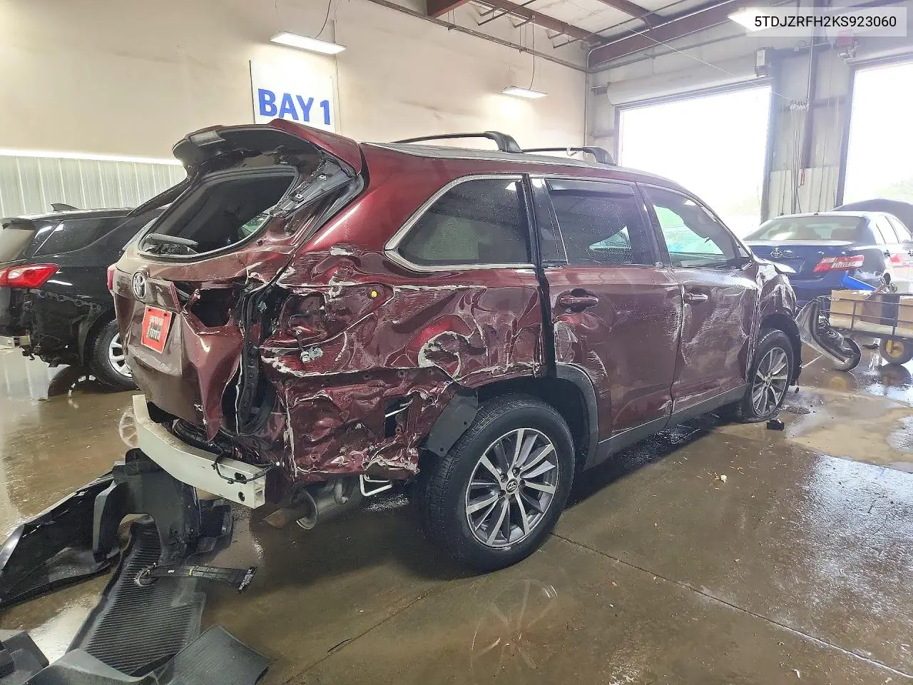 2019 TOYOTA HIGHLANDER VIN 5TDJZRFH2KS923060 — фото 3