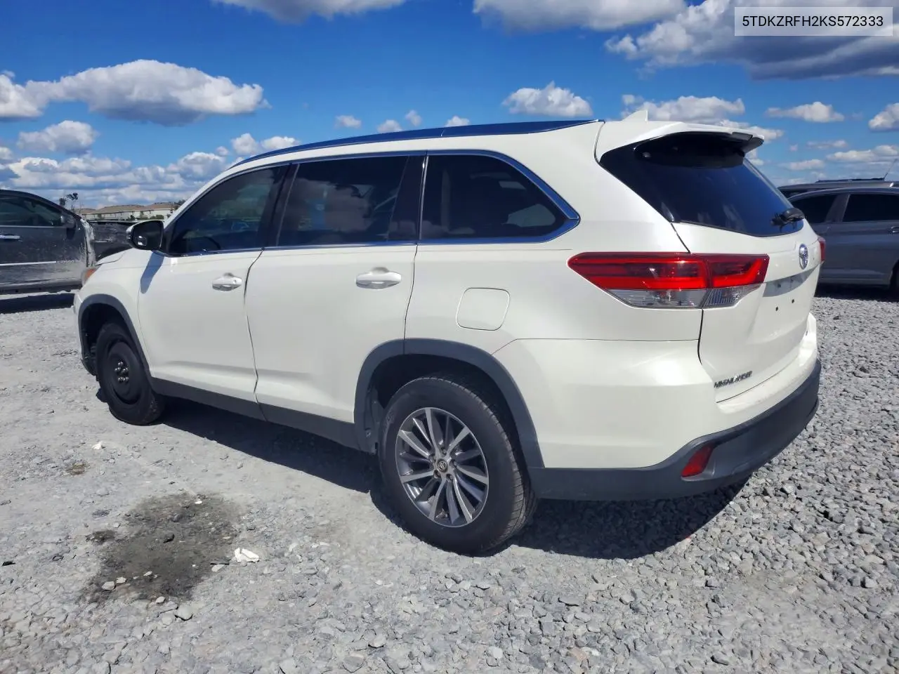 2019 TOYOTA HIGHLANDER VIN 5TDKZRFH2KS572333 — фото 2
