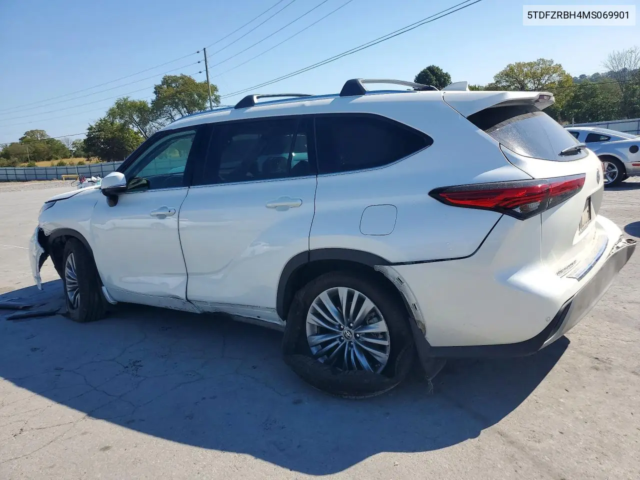 2021 TOYOTA HIGHLANDER VIN 5TDFZRBH4MS069901 — фото 2