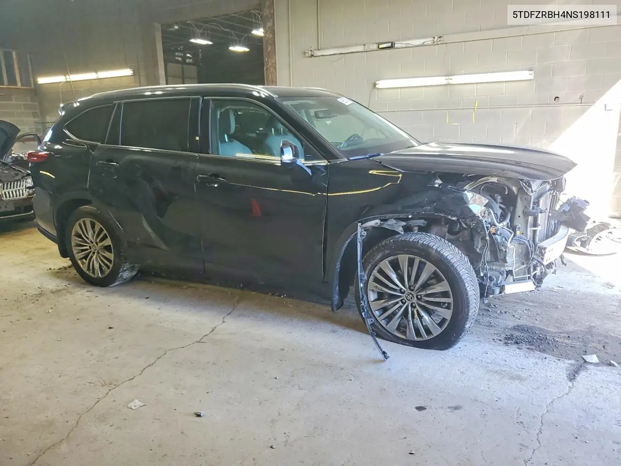 2022 TOYOTA HIGHLANDER VIN 5TDFZRBH4NS198111 — фото 4