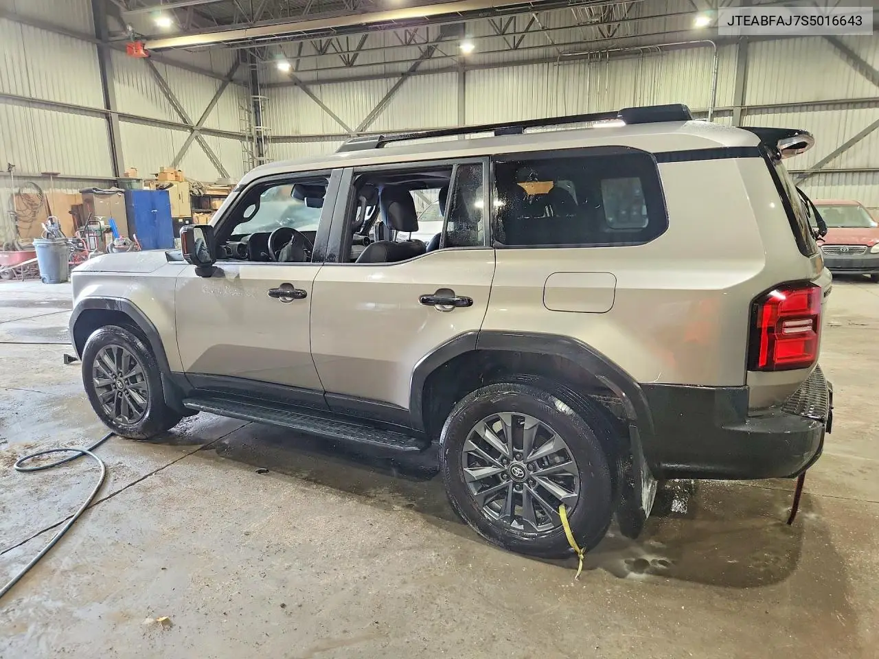 2025 TOYOTA LAND CRUISER VIN JTEABFAJ7S5016643 — фото 2