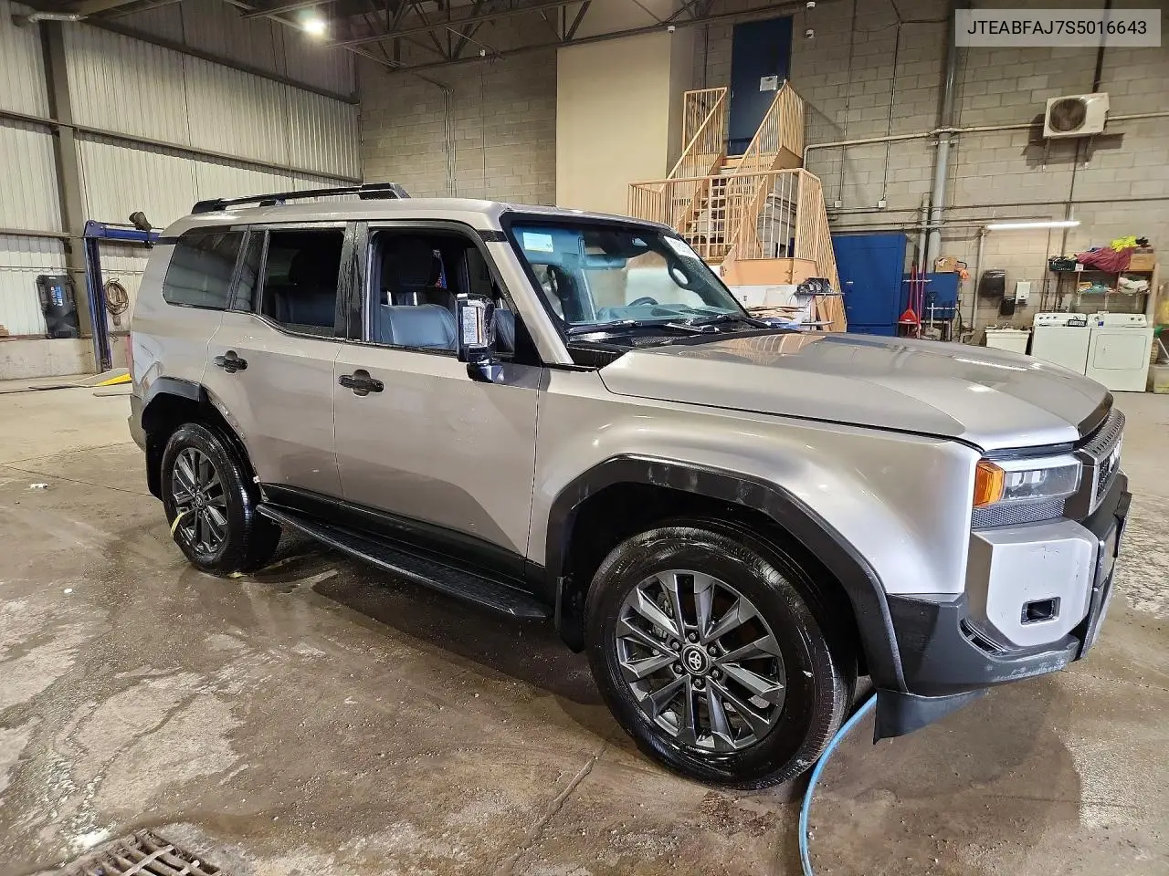 2025 TOYOTA LAND CRUISER VIN JTEABFAJ7S5016643 — фото 4