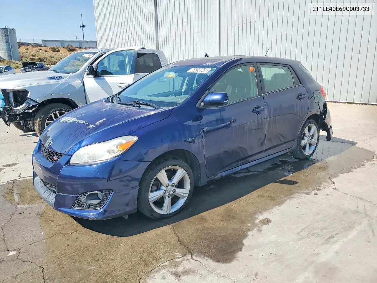 TOYOTA MATRIX 2009, VIN 2T1LE40E69C003733