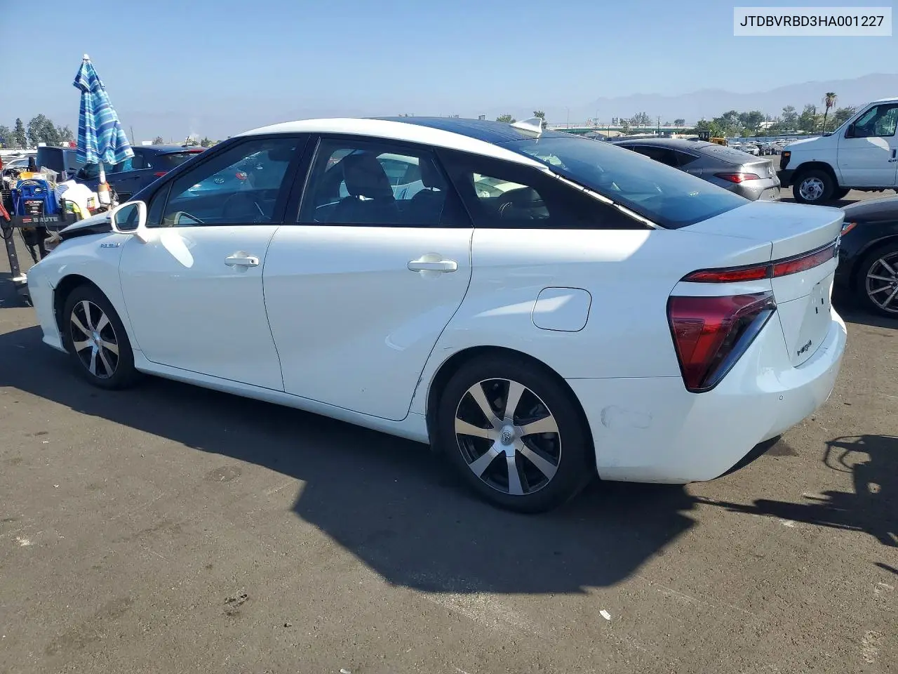 2017 TOYOTA MIRAI VIN JTDBVRBD3HA001227 — фото 2
