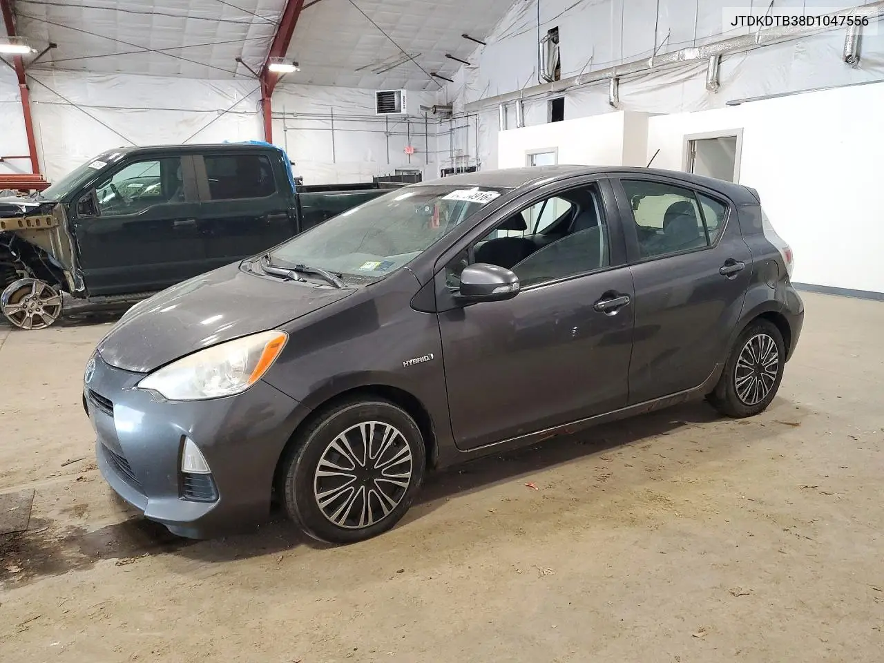 TOYOTA PRIUS C 2013, VIN JTDKDTB38D1047556