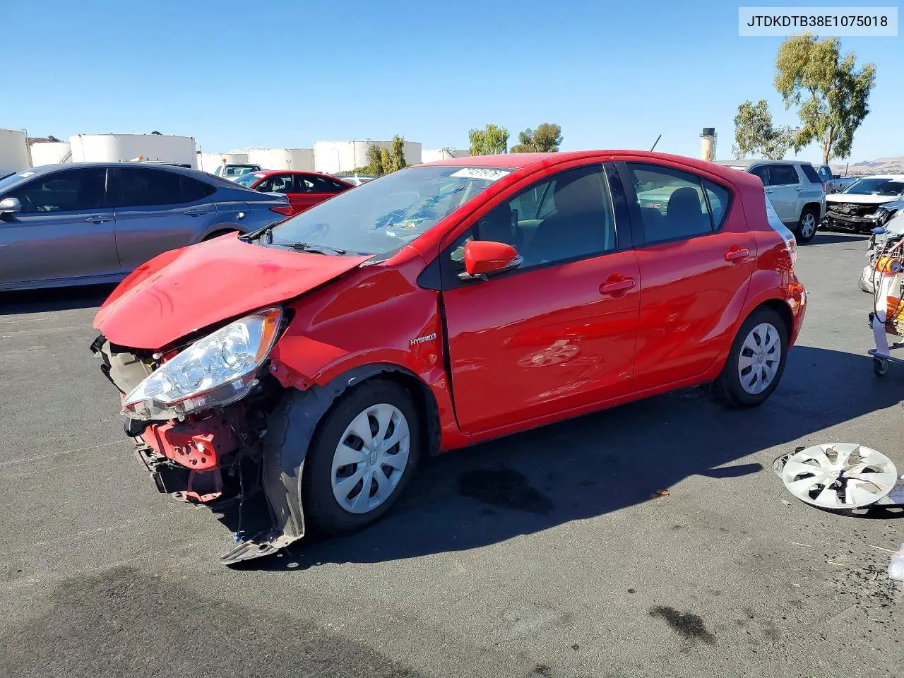 TOYOTA PRIUS C 2014, VIN JTDKDTB38E1075018