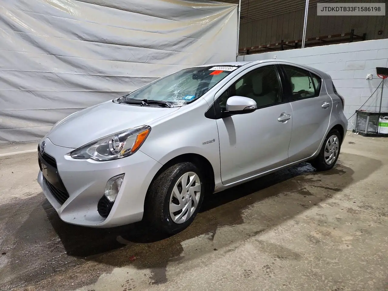 TOYOTA PRIUS C 2015, VIN JTDKDTB33F1586198