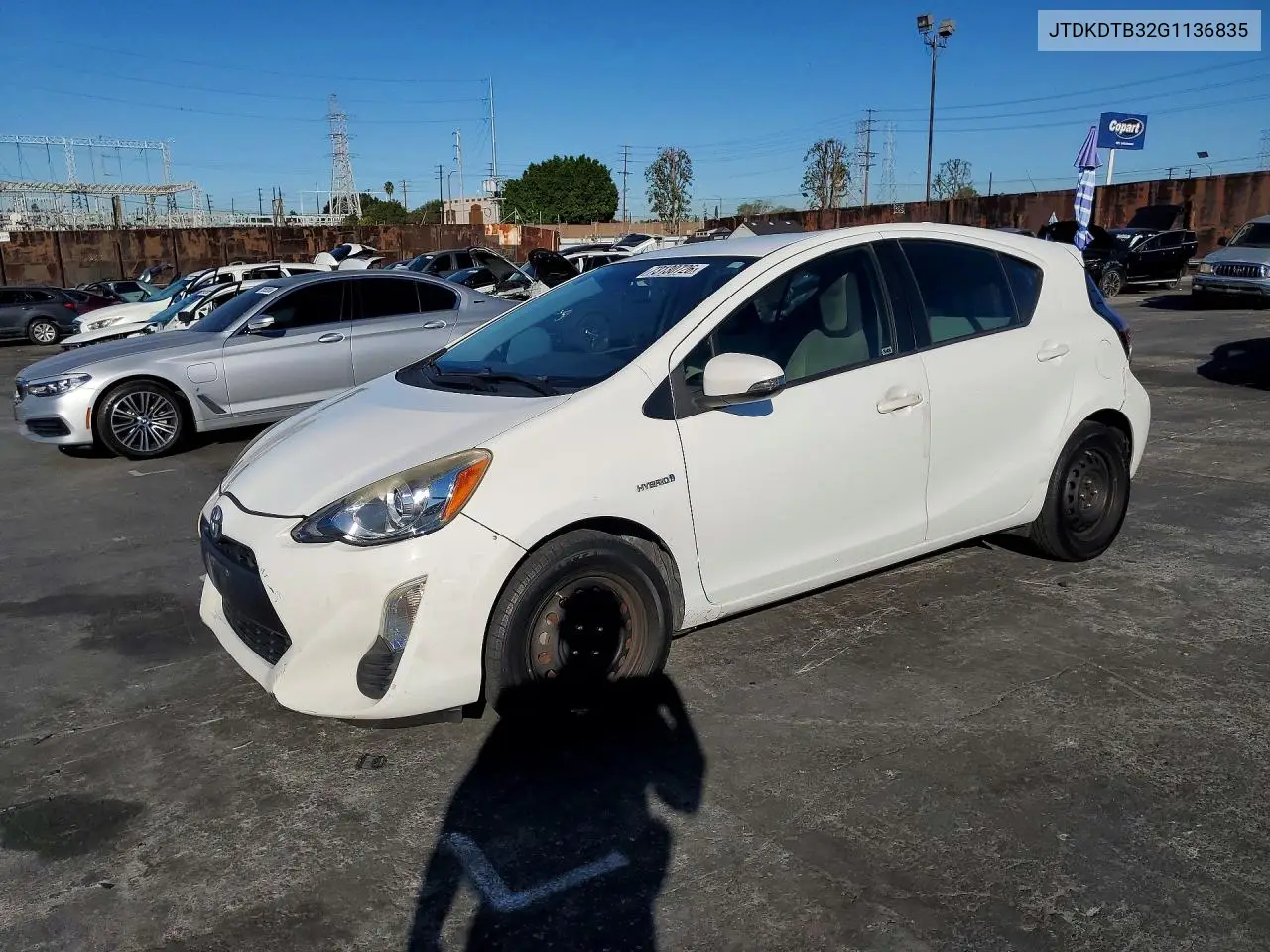 TOYOTA PRIUS C 2016, VIN JTDKDTB32G1136835
