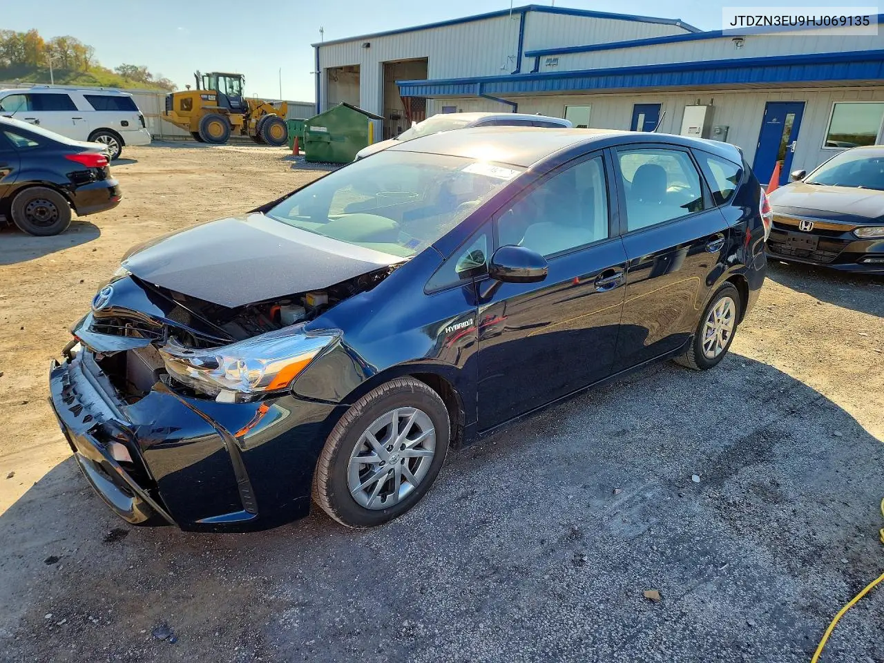 TOYOTA PRIUS V (+) 2017, VIN JTDZN3EU9HJ069135