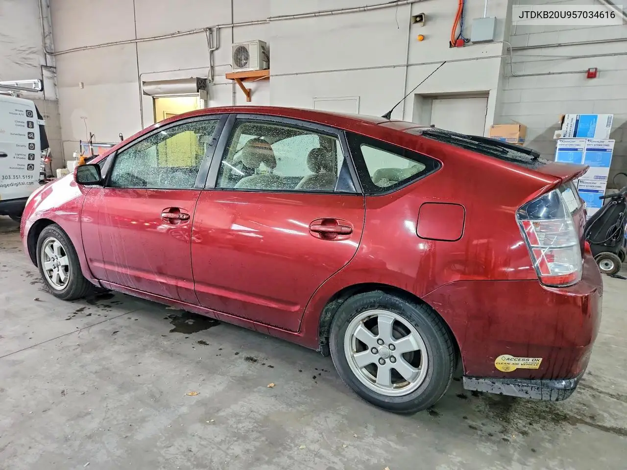 2005 TOYOTA PRIUS VIN JTDKB20U957034616 — фото 2