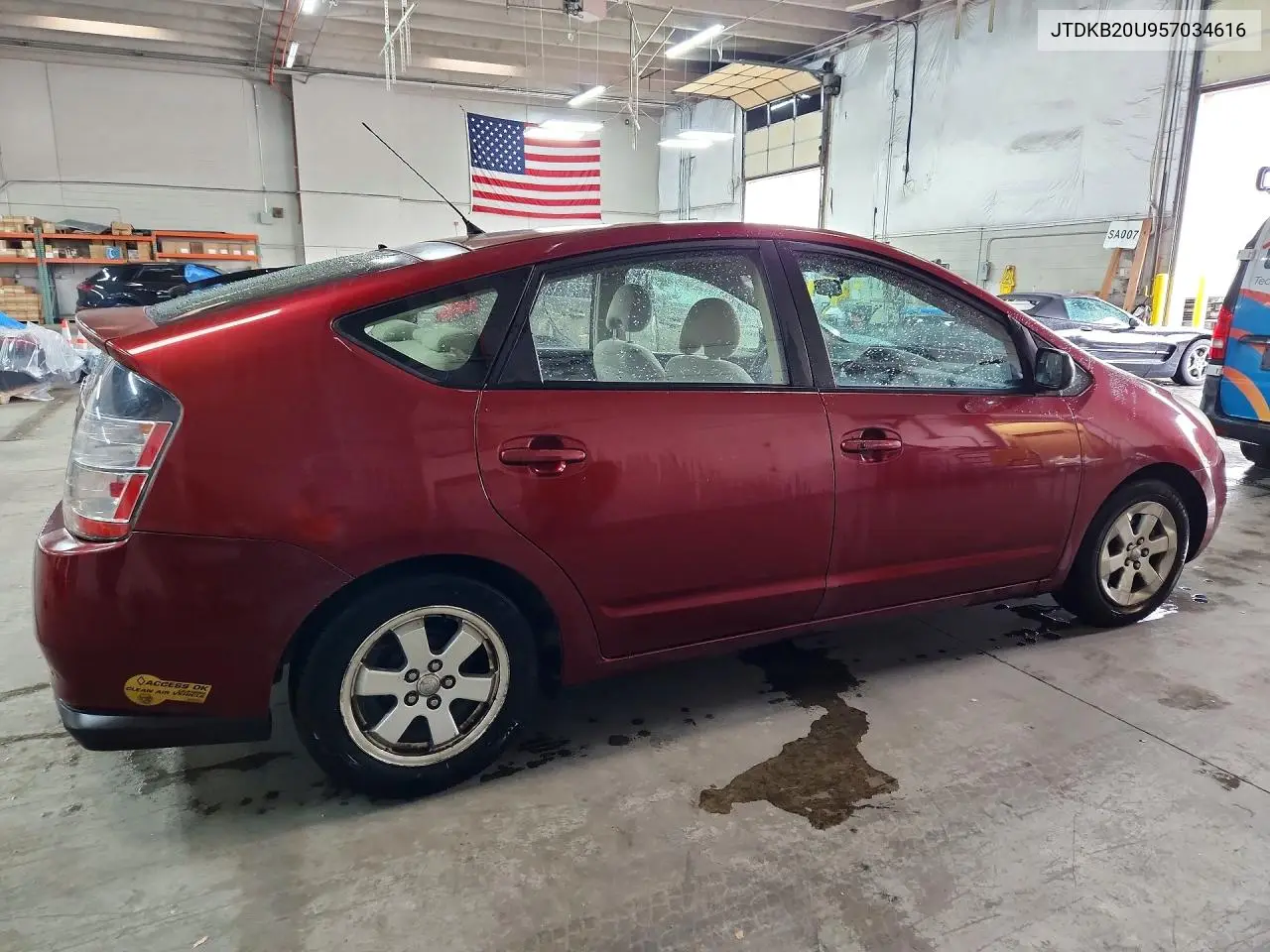 2005 TOYOTA PRIUS VIN JTDKB20U957034616 — фото 3