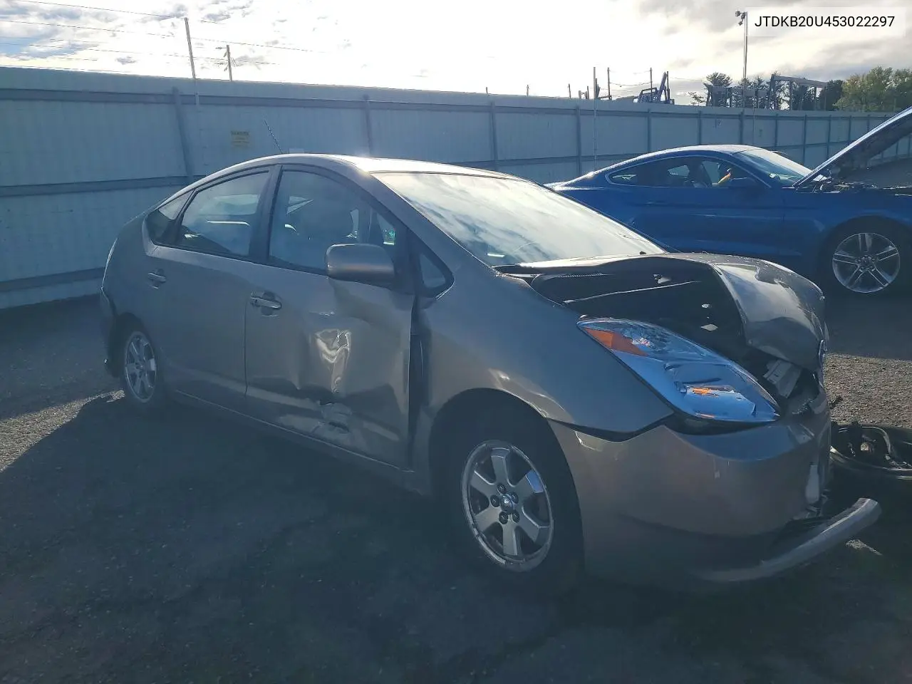 2005 TOYOTA PRIUS VIN JTDKB20U453022297 — фото 4