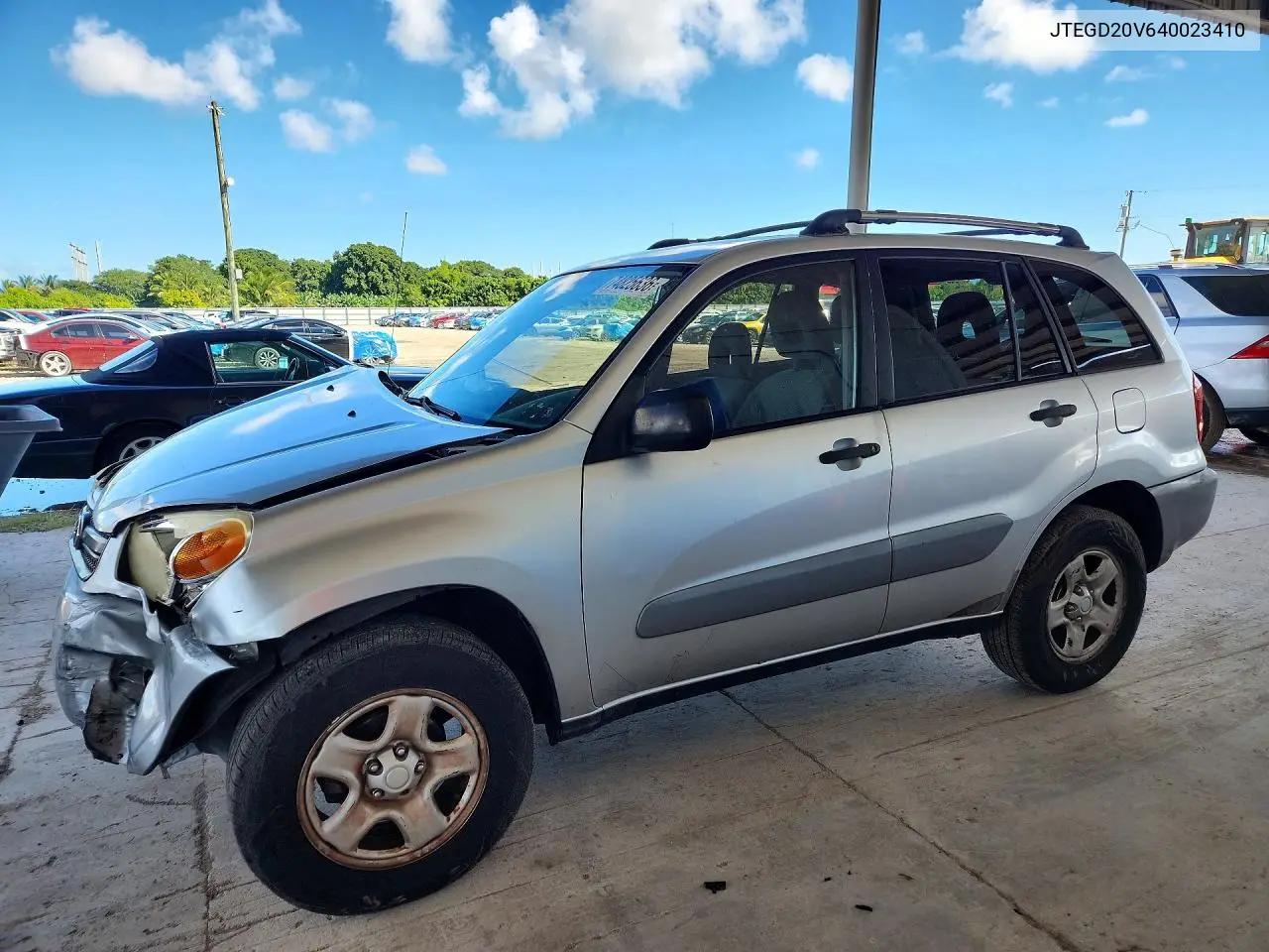 TOYOTA RAV 4 2004, VIN JTEGD20V640023410