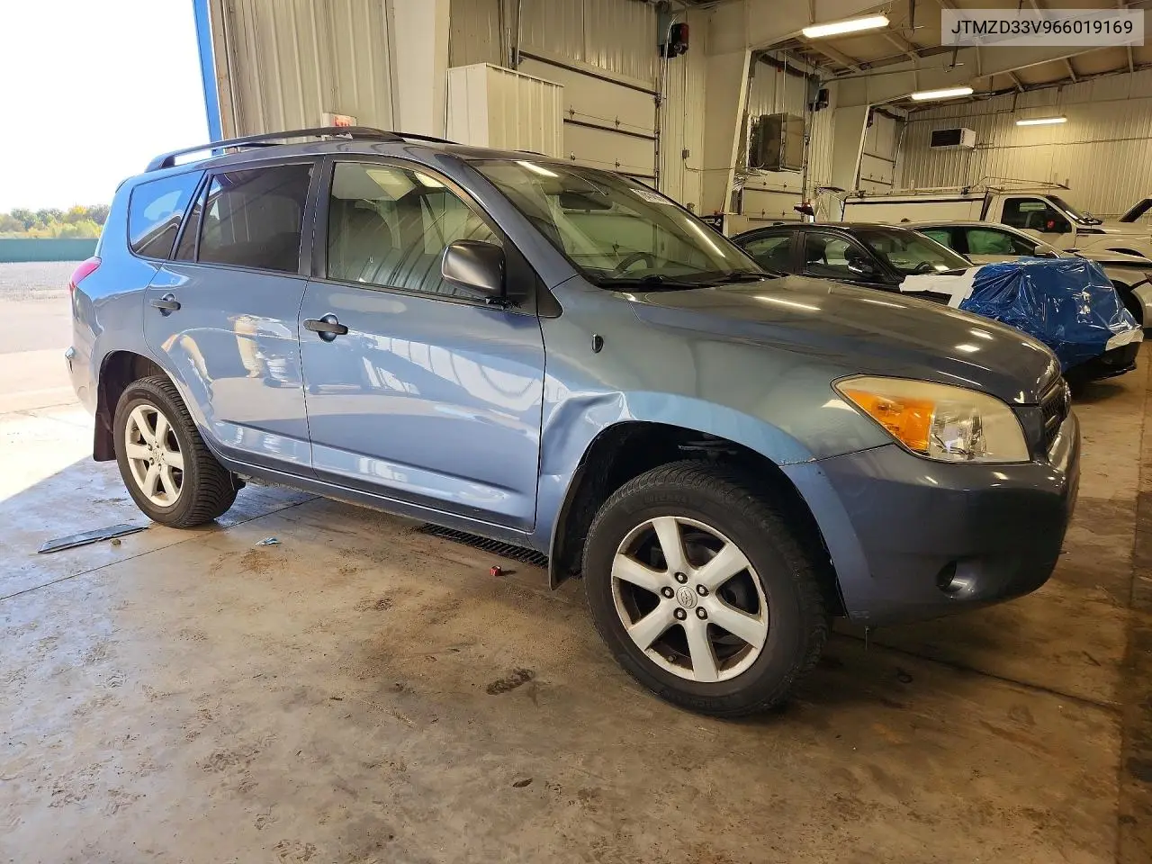 2006 TOYOTA RAV 4 VIN JTMZD33V966019169 — фото 4