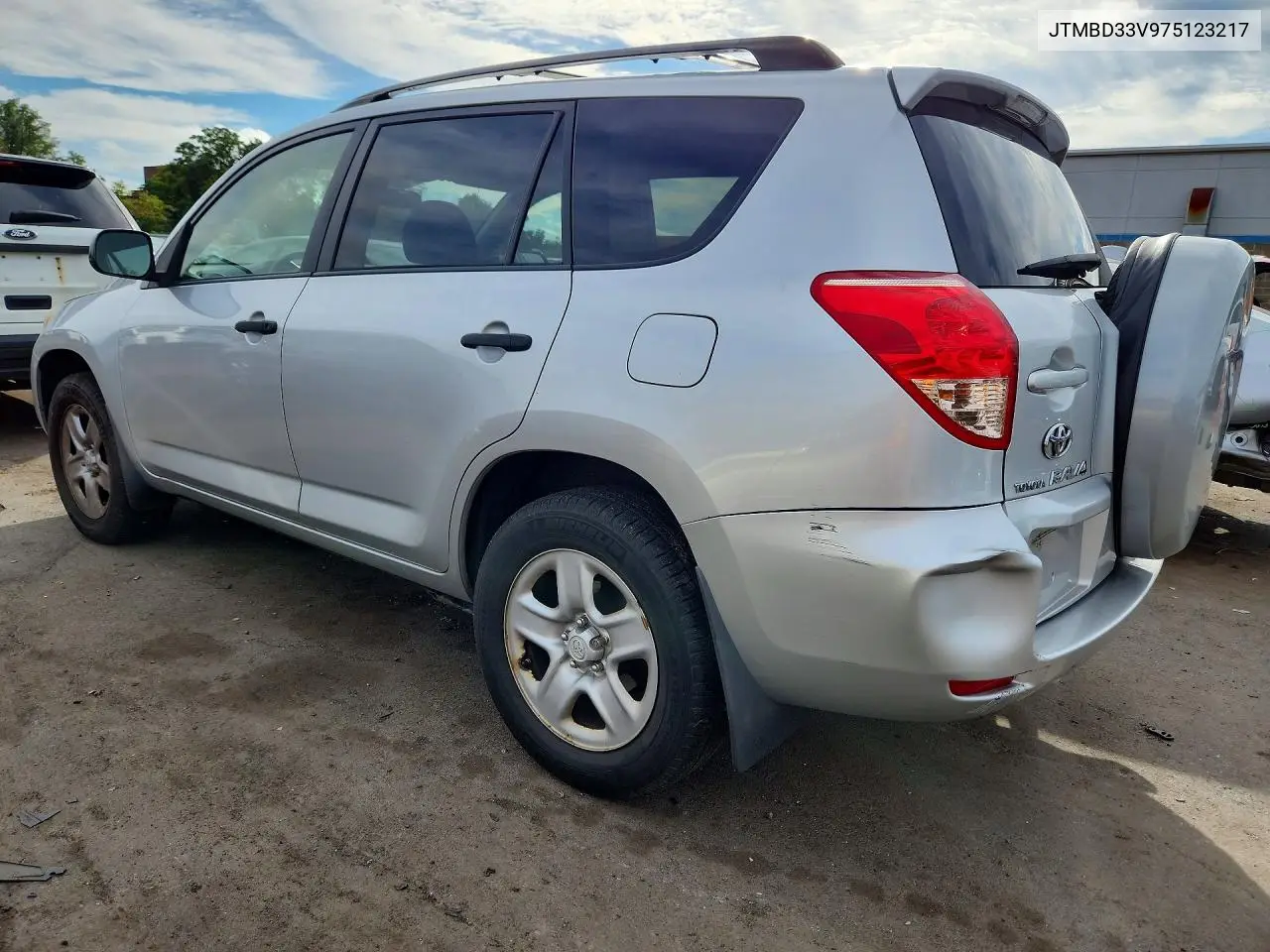 2007 TOYOTA RAV 4 VIN JTMBD33V975123217 — фото 2