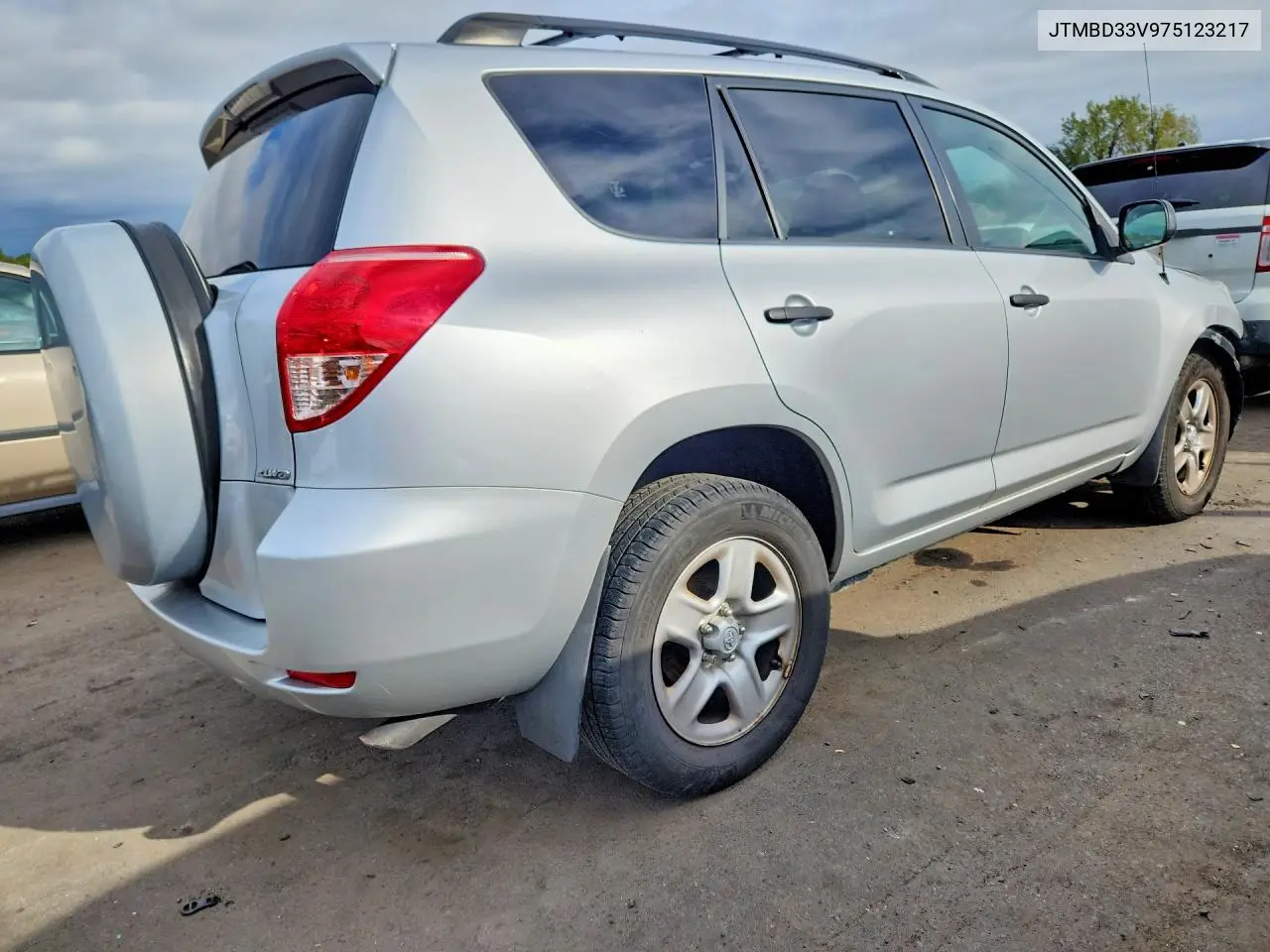 2007 TOYOTA RAV 4 VIN JTMBD33V975123217 — фото 3