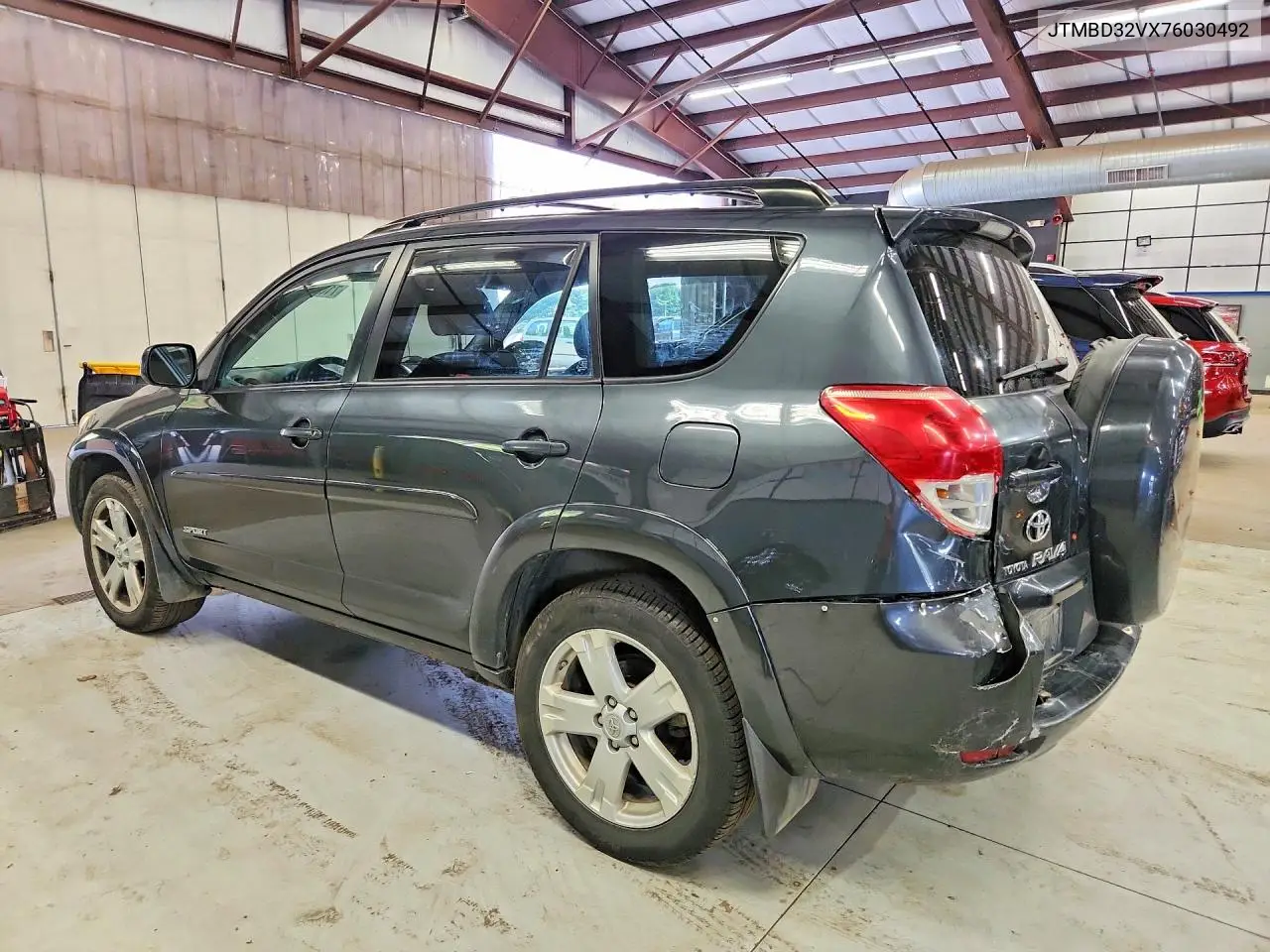 2007 TOYOTA RAV 4 VIN JTMBD32VX76030492 — фото 2