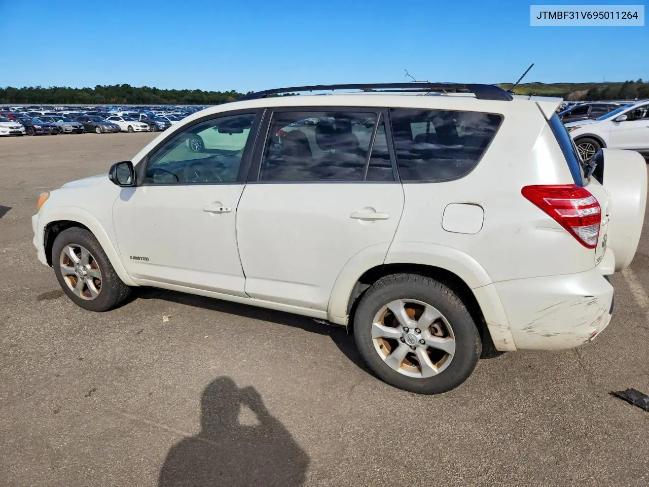 2009 TOYOTA RAV 4 VIN JTMBF31V695011264 — фото 2