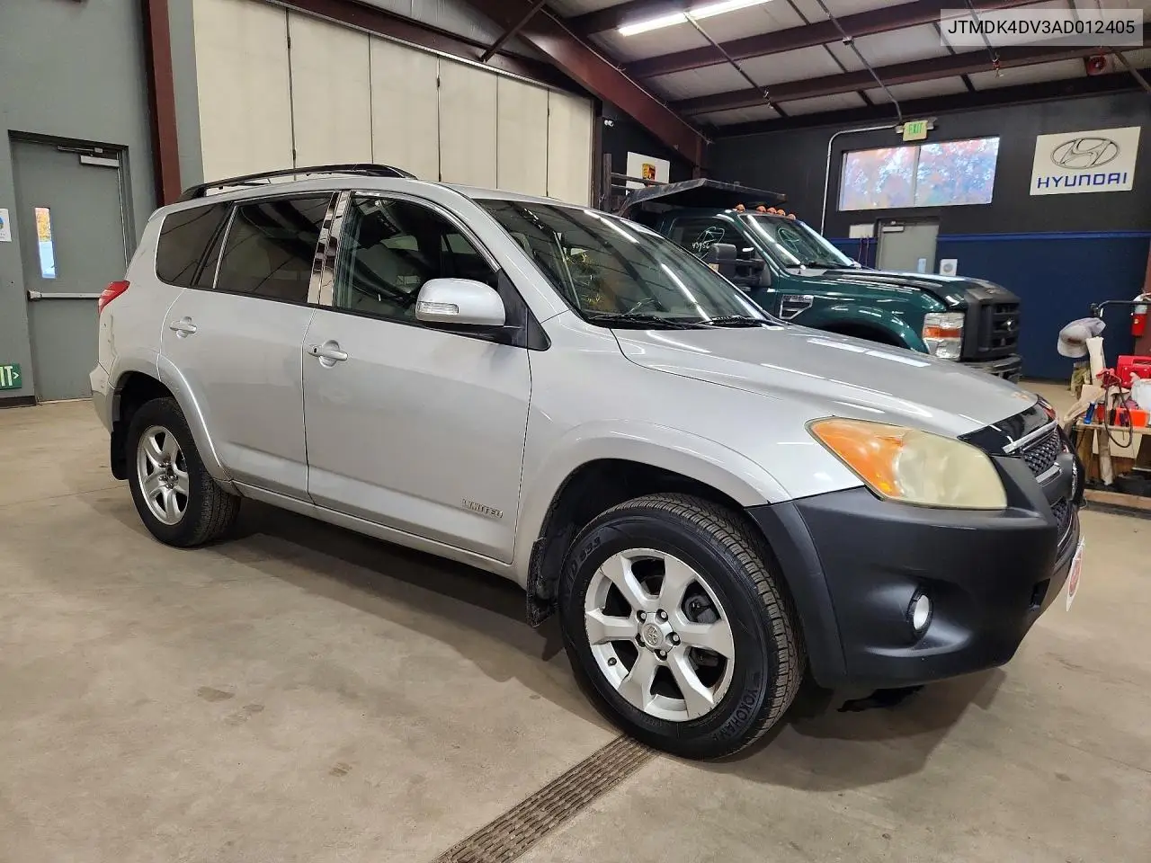 2010 TOYOTA RAV 4 VIN JTMDK4DV3AD012405 — фото 4