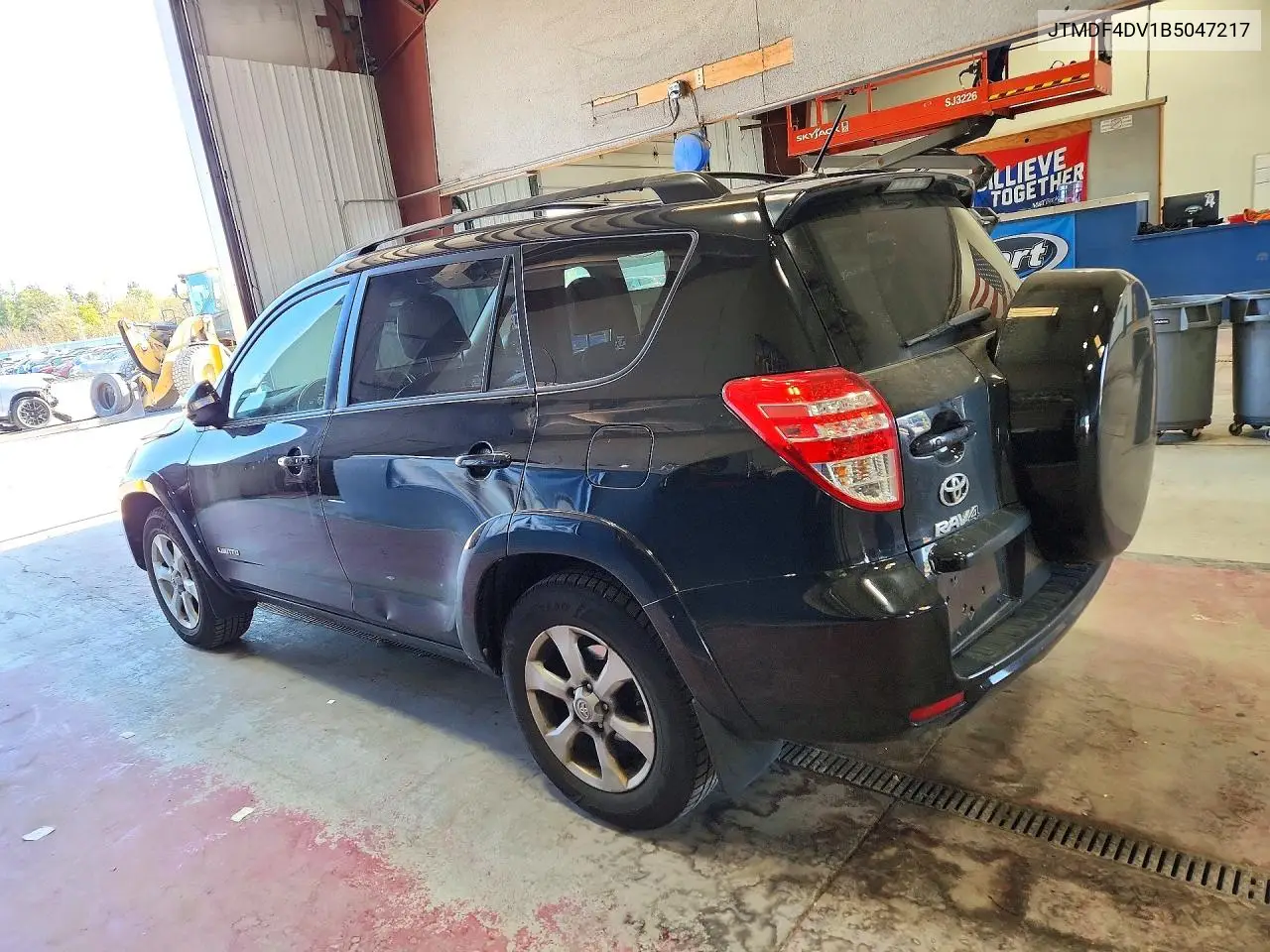 2011 TOYOTA RAV 4 VIN JTMDF4DV1B5047217 — фото 2