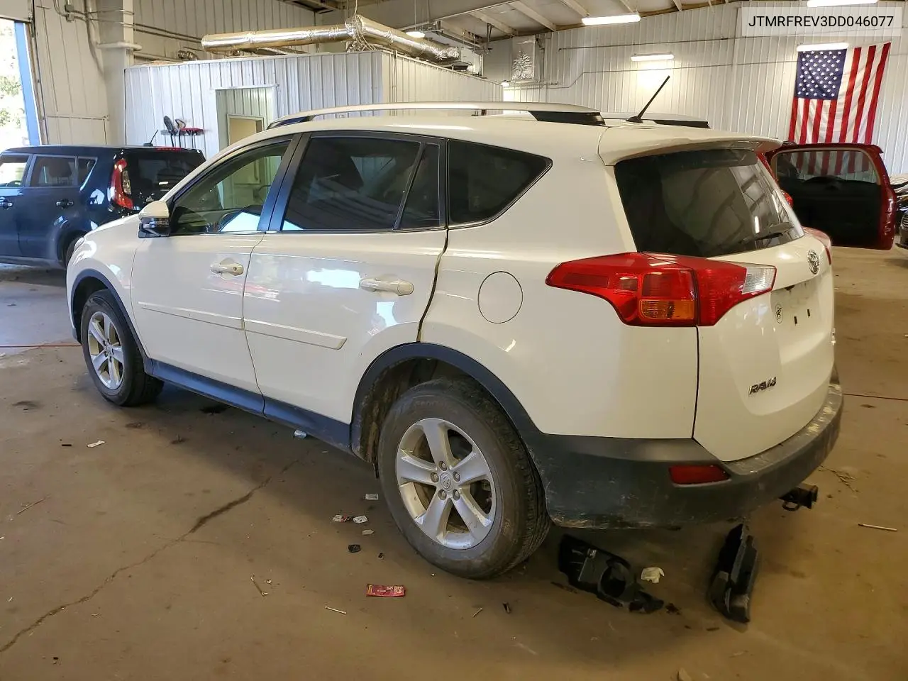 2013 TOYOTA RAV 4 VIN JTMRFREV3DD046077 — фото 2