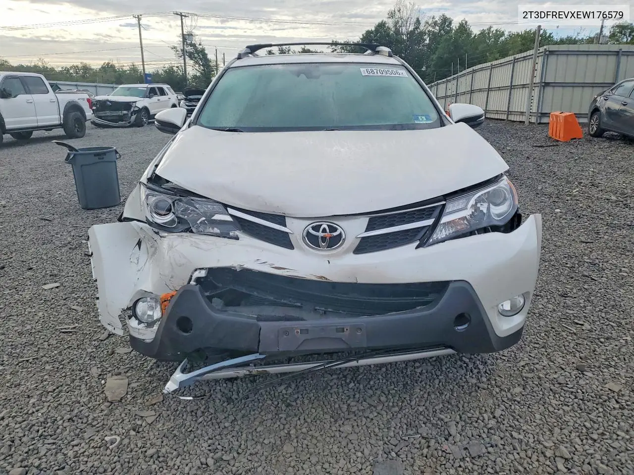 2014 TOYOTA RAV 4 VIN 2T3DFREVXEW176579 — фото 5