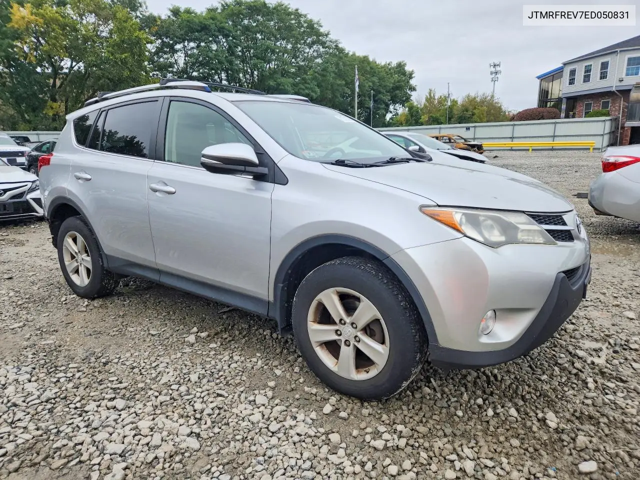 2014 TOYOTA RAV 4 VIN JTMRFREV7ED050831 — фото 4