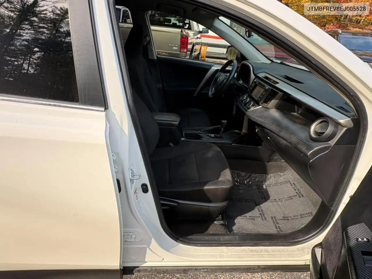 2014 TOYOTA RAV 4 VIN JTMBFREV8EJ005528 — фото 5