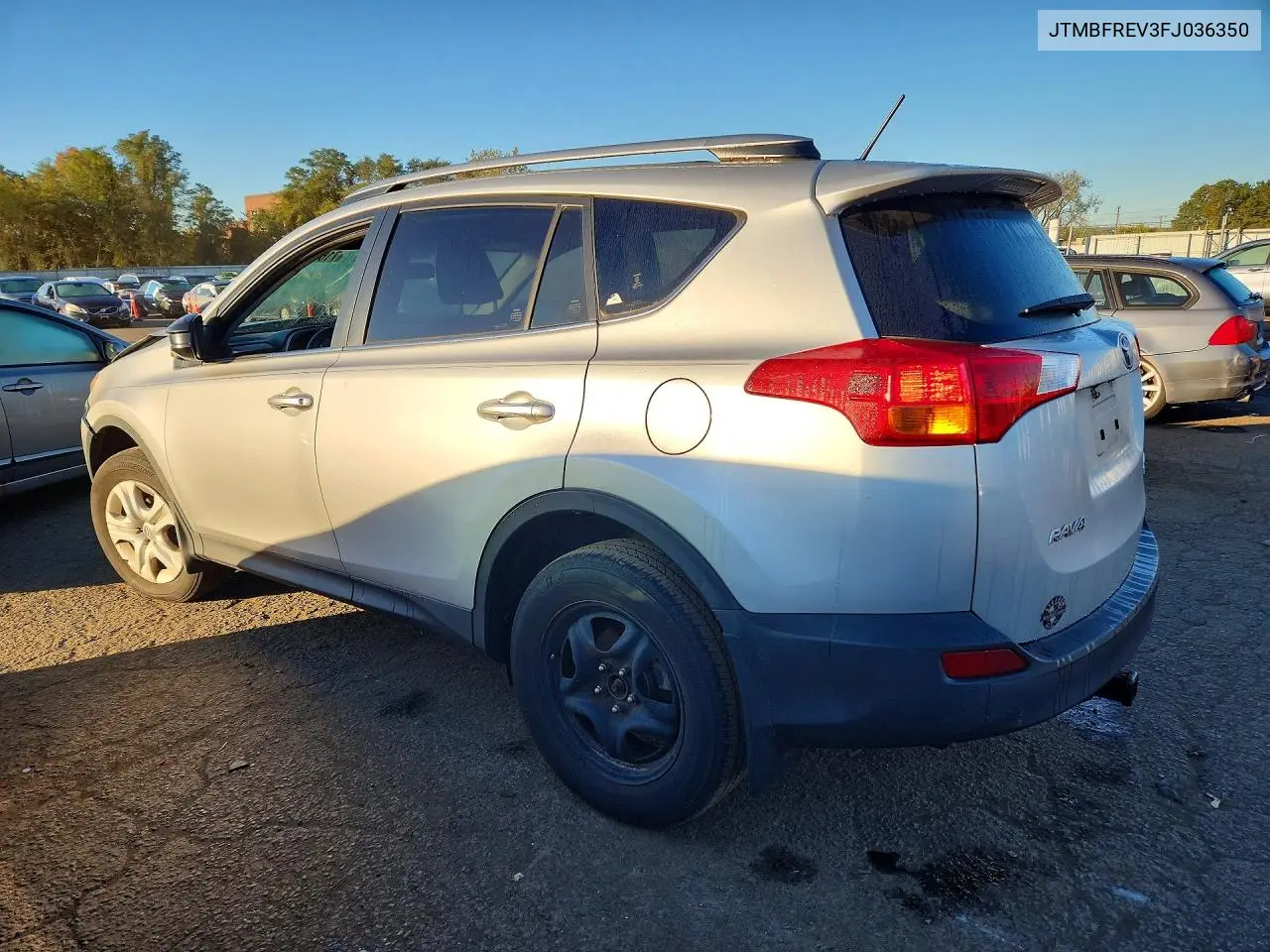 2015 TOYOTA RAV 4 VIN JTMBFREV3FJ036350 — фото 2