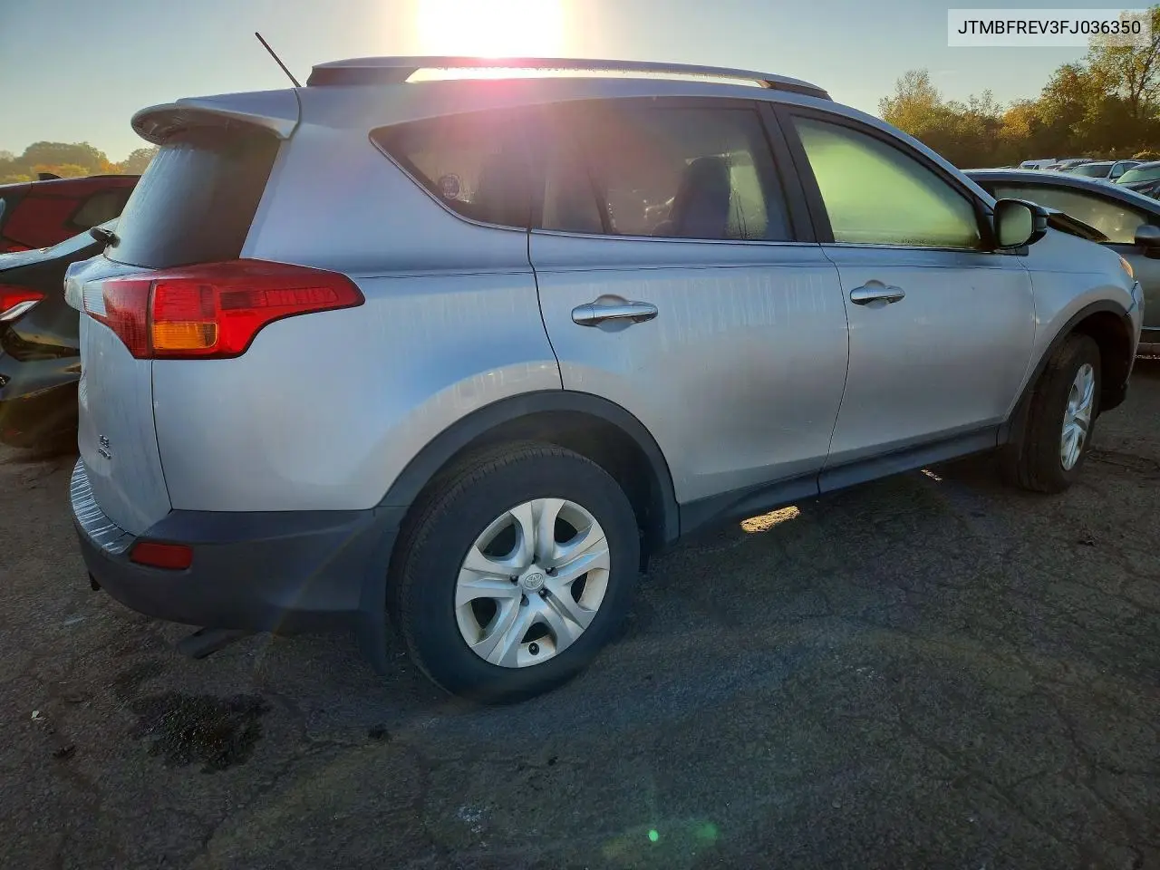 2015 TOYOTA RAV 4 VIN JTMBFREV3FJ036350 — фото 3