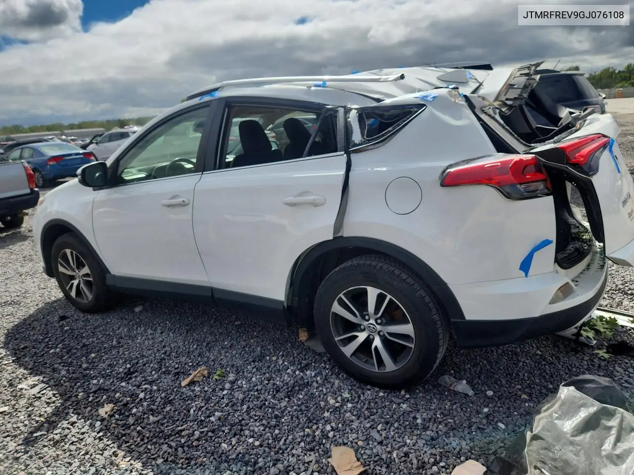 2016 TOYOTA RAV 4 VIN JTMRFREV9GJ076108 — фото 2