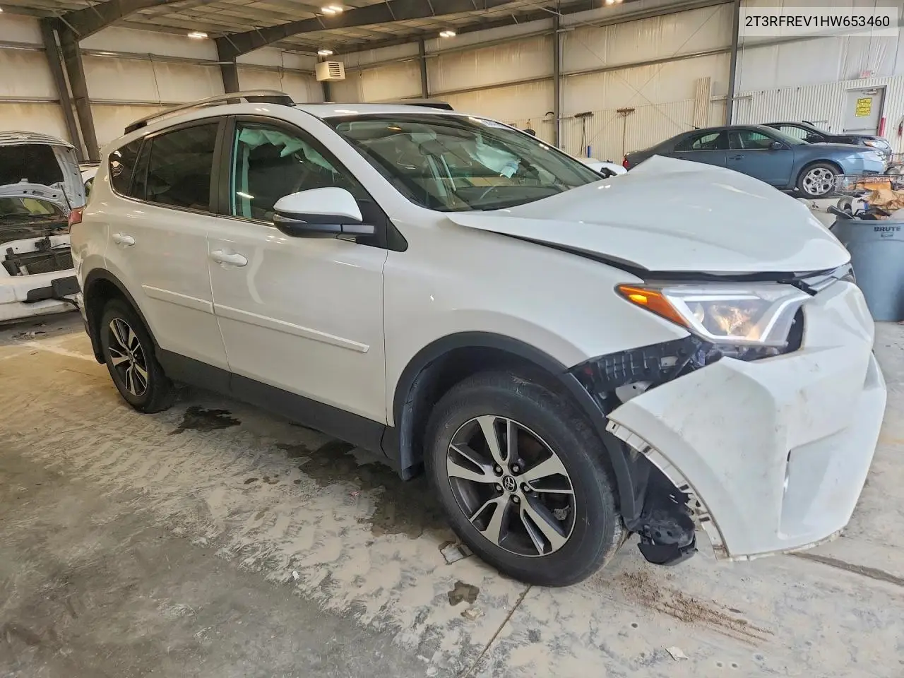 2017 TOYOTA RAV 4 VIN 2T3RFREV1HW653460 — фото 4