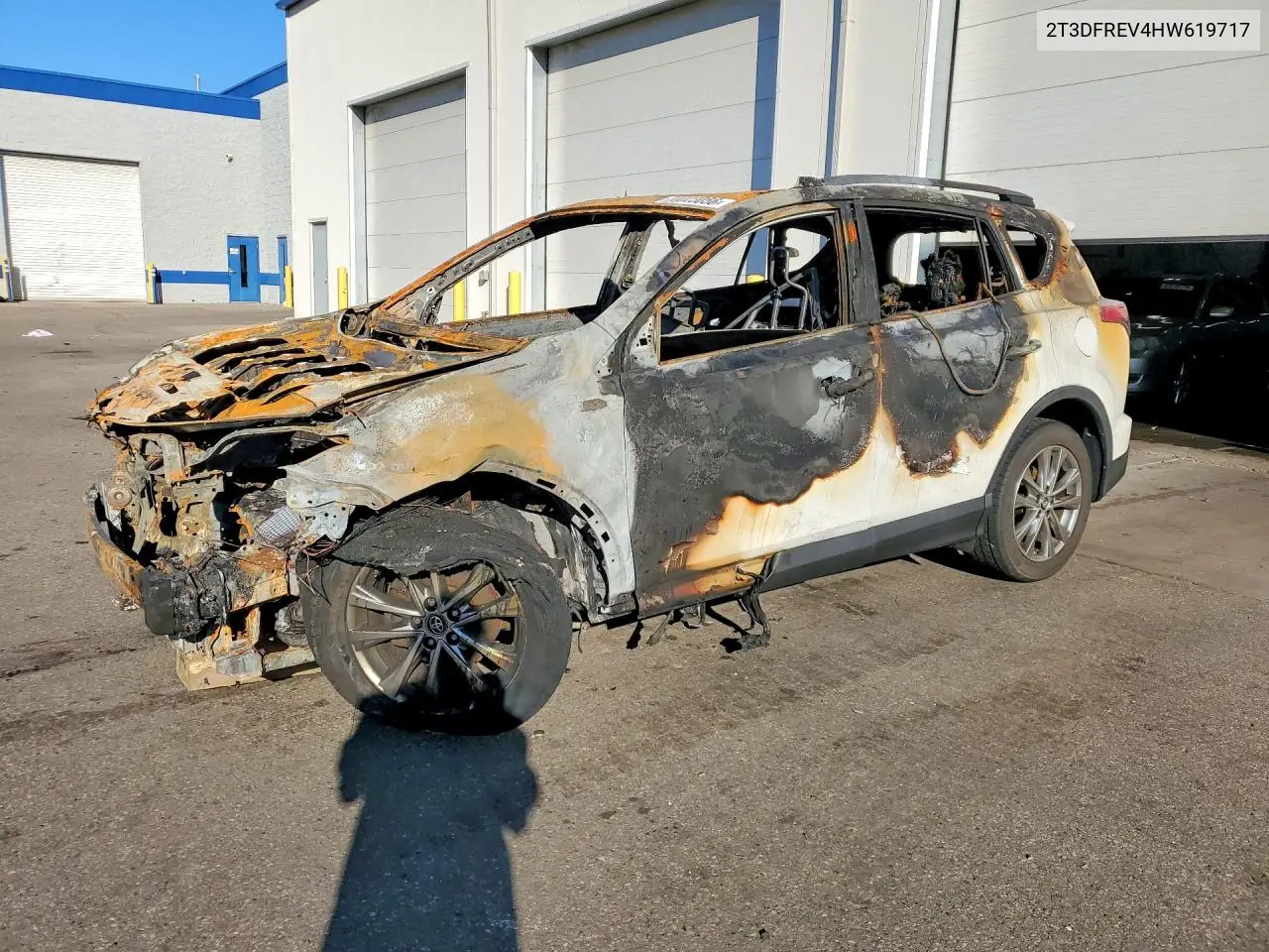 TOYOTA RAV 4 2017, VIN 2T3DFREV4HW619717