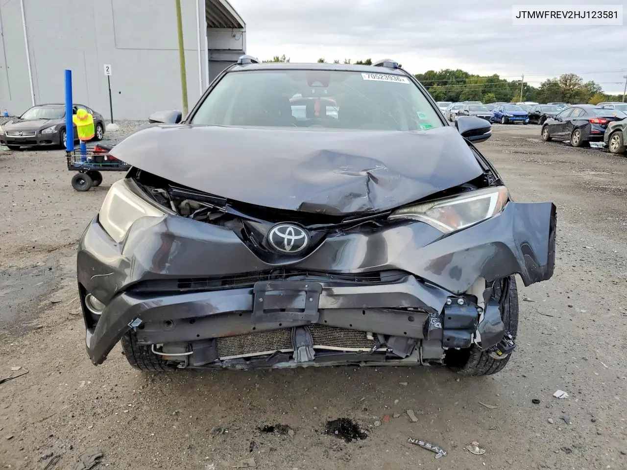 2017 TOYOTA RAV 4 VIN JTMWFREV2HJ123581 — фото 5
