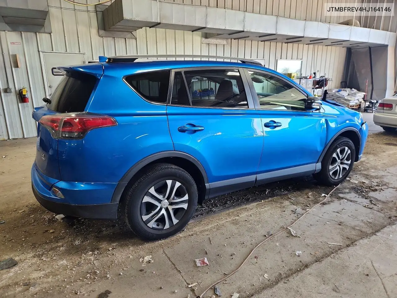 2017 TOYOTA RAV 4 VIN JTMBFREV4HJ164146 — фото 3